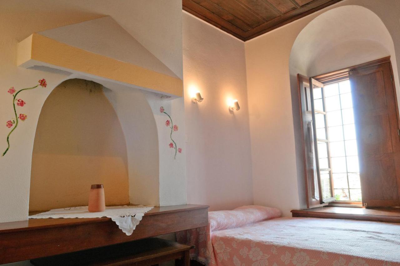 Alatinos Hotel Pinakátai Екстериор снимка