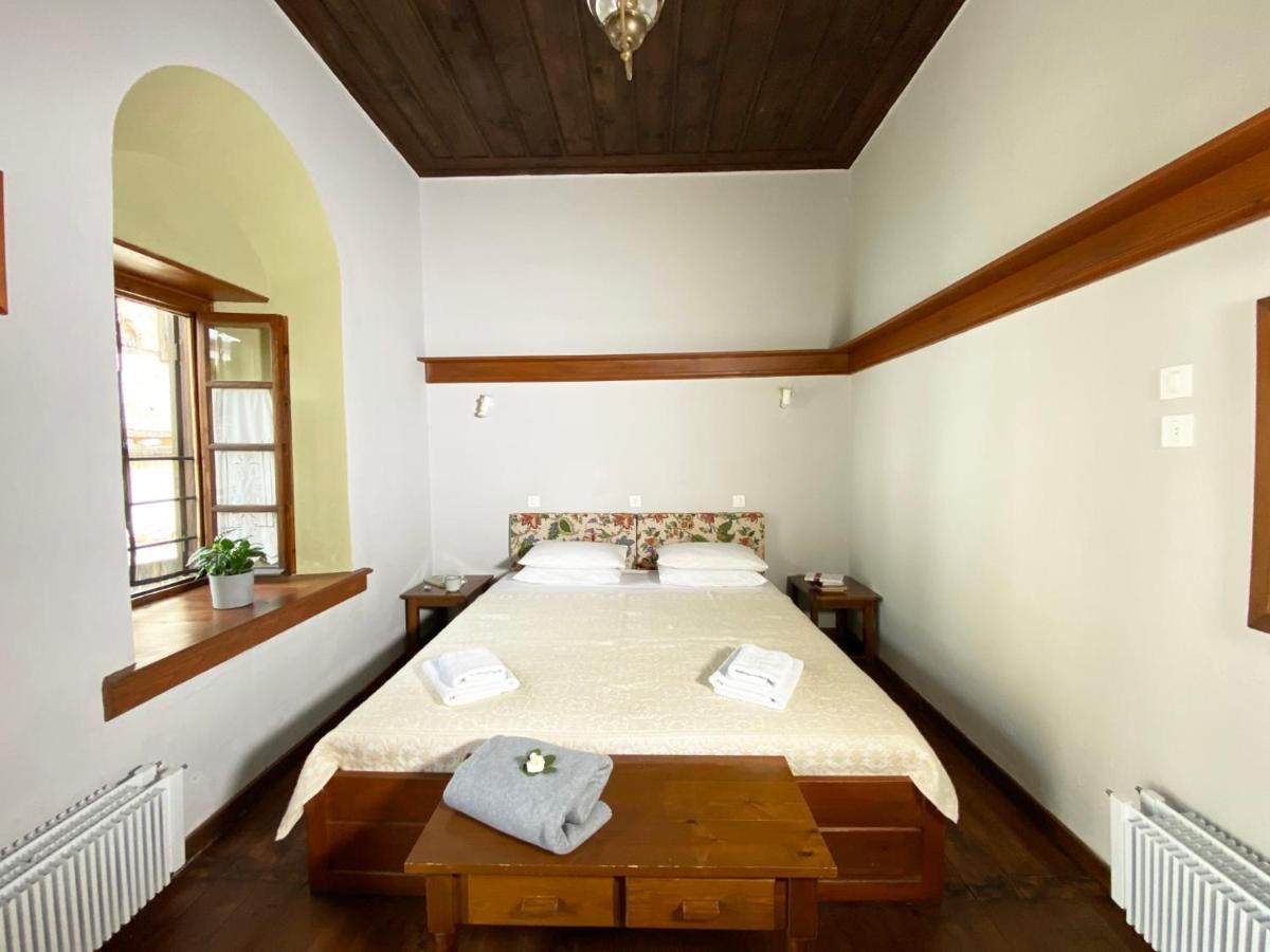 Alatinos Hotel Pinakátai Екстериор снимка