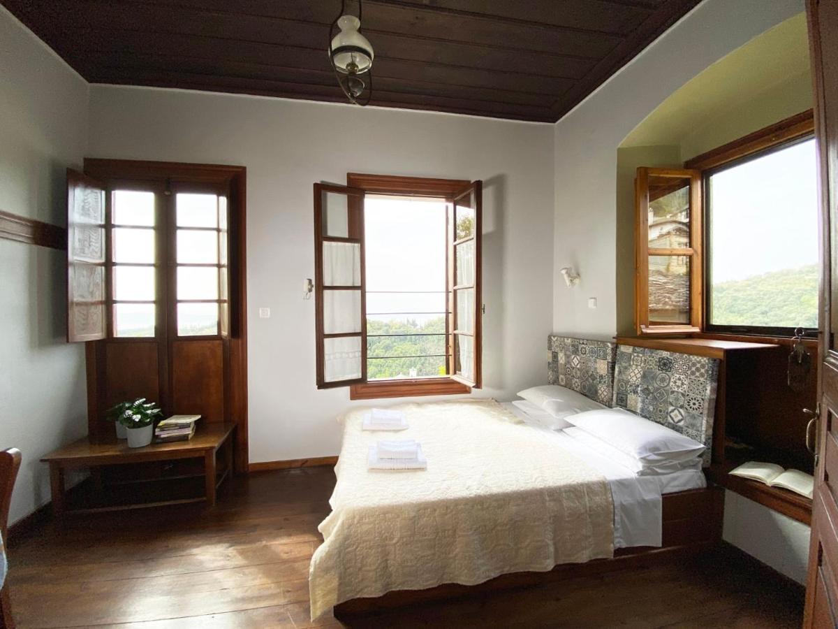 Alatinos Hotel Pinakátai Екстериор снимка