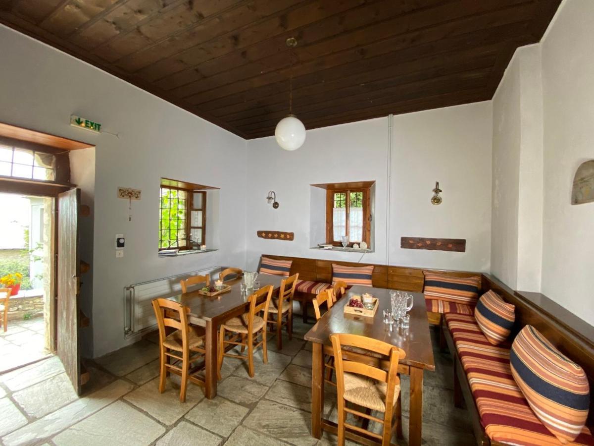 Alatinos Hotel Pinakátai Екстериор снимка
